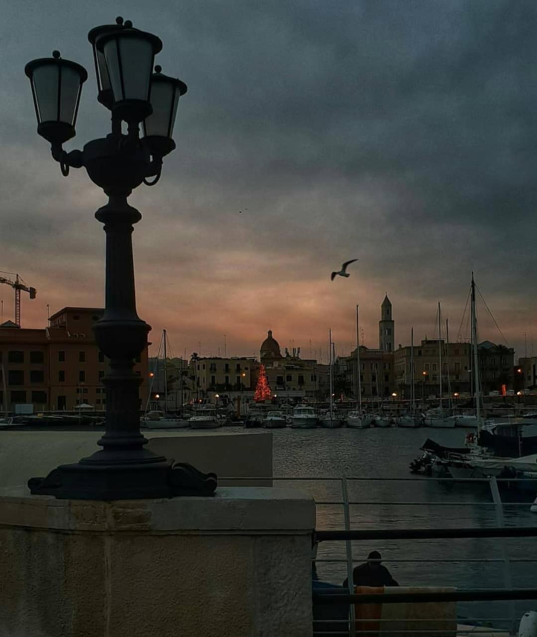 De Rossi Holiday Бари Экстерьер фото